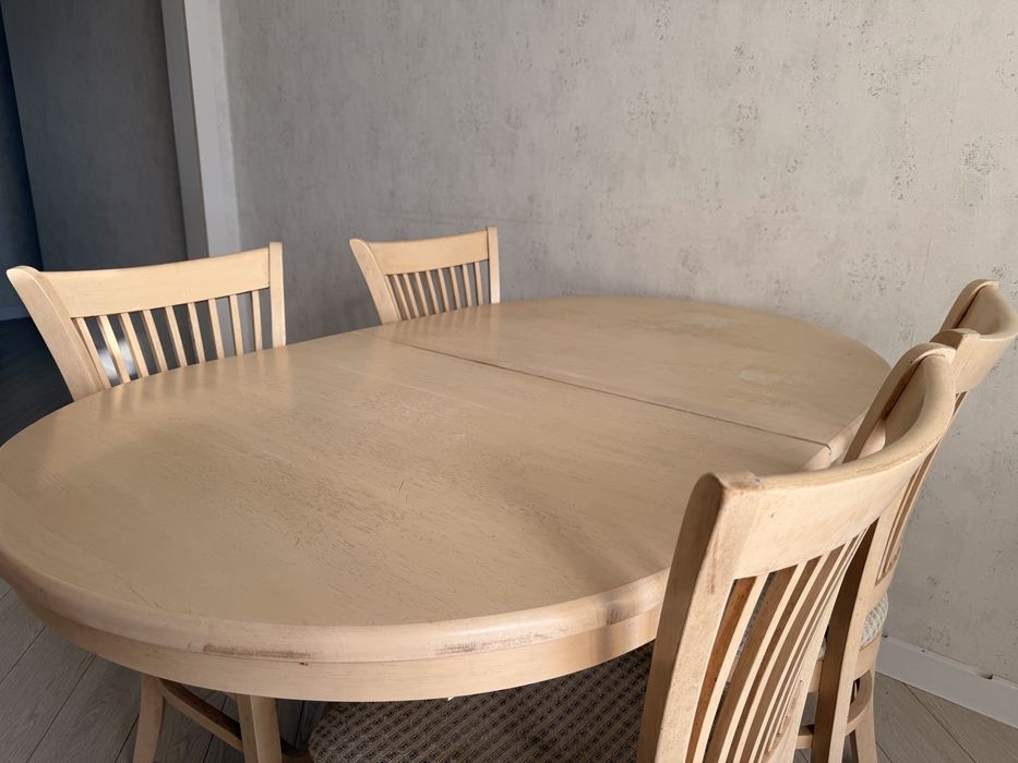 Продам стол и стулья