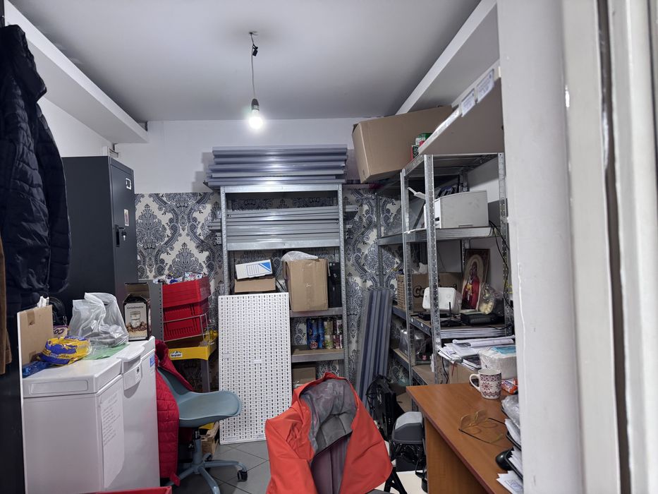 Inchiriez spatiu comercial/vanzare