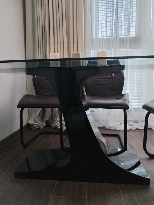 Дизайнерска маса