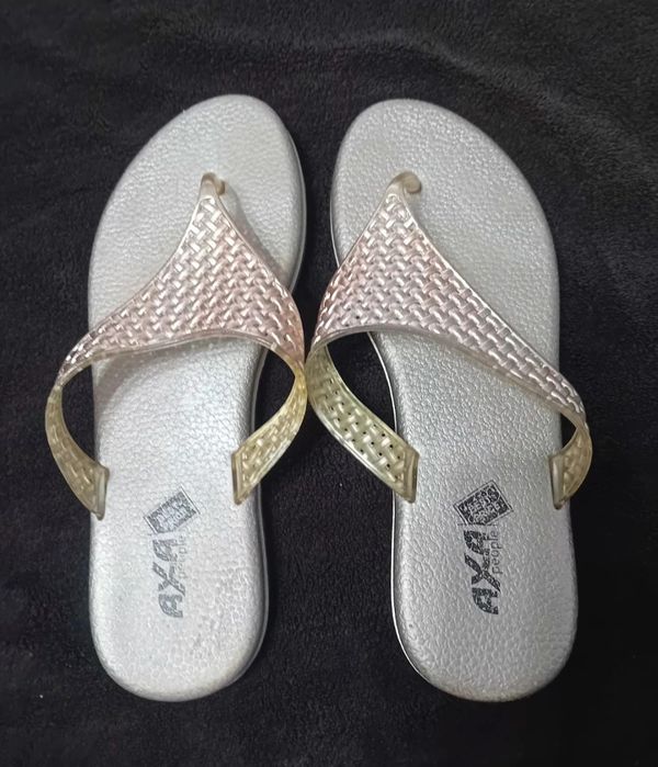 Slapi marime 38 dama