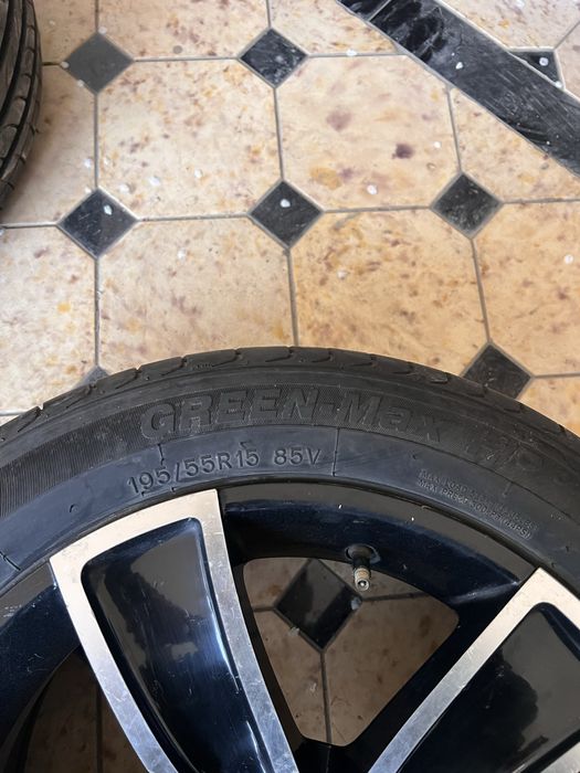 195/55/R15 elegant dika 4yangi balon yoki barter r14 diskaga