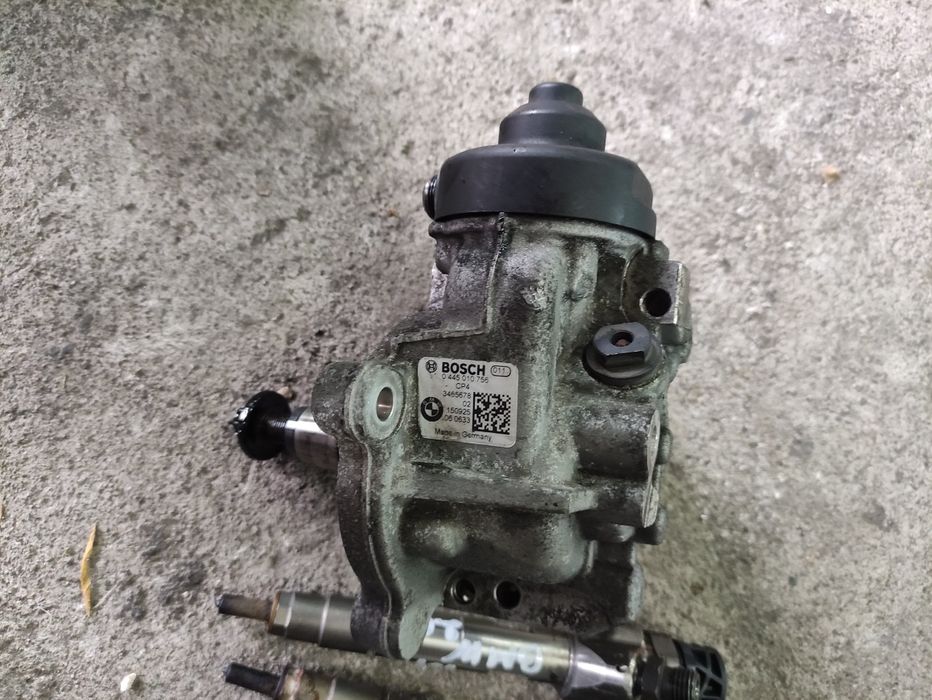 Дюзи и помпа за BMW 2.0d N47