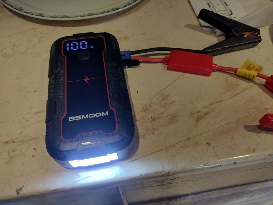 Стартерен Бустер за стартиране на автомобили