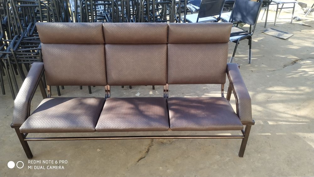 Kutish zal uchun 3kishlik skameyka