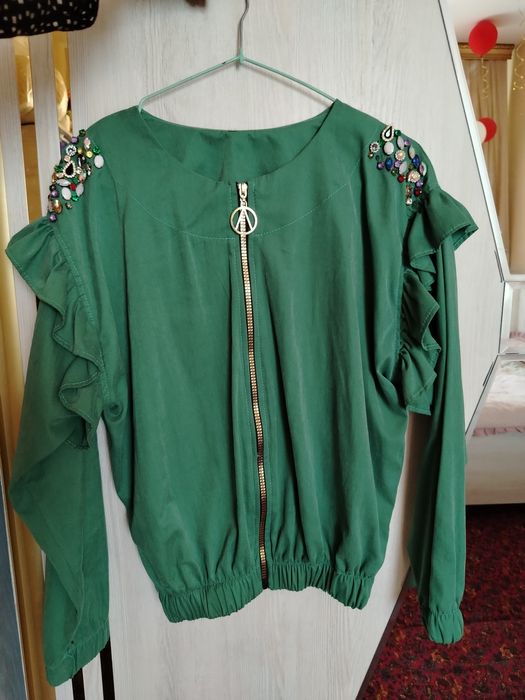 Кофта  юбкаси билан