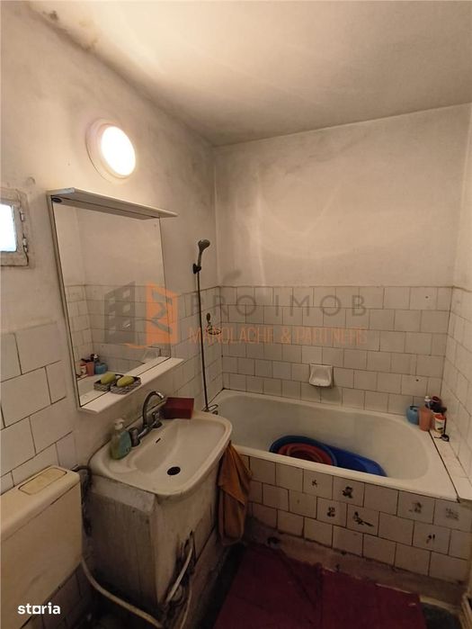 Apartament 3 camere cf1 decomandat zona Micro 3