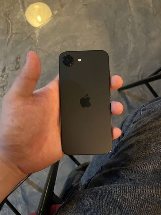 Айфон 16е iPhone 16e