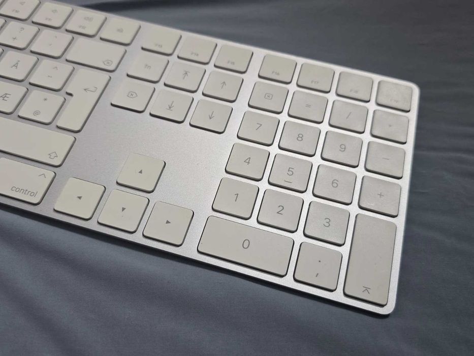 Tastatura Apple Magic Keyboard taste numerice, Bluetooth, Layout International model A1843 EMC 3138