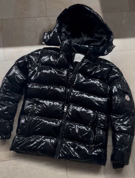 Geaca Moncle r Maya puffer lucioasa NFC activ