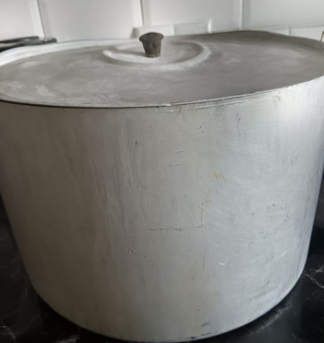 Продам казаны кострюль и мантоварка