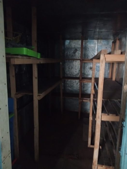 Продам холодильник с установкой.