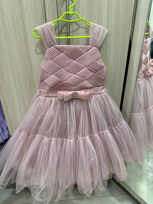 Продам праздничное платье