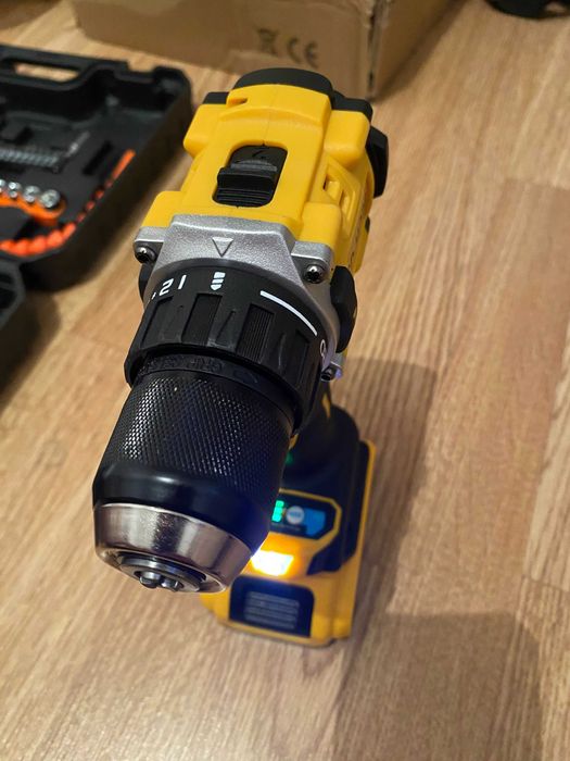 Бесщеточный ударный шуруповерт