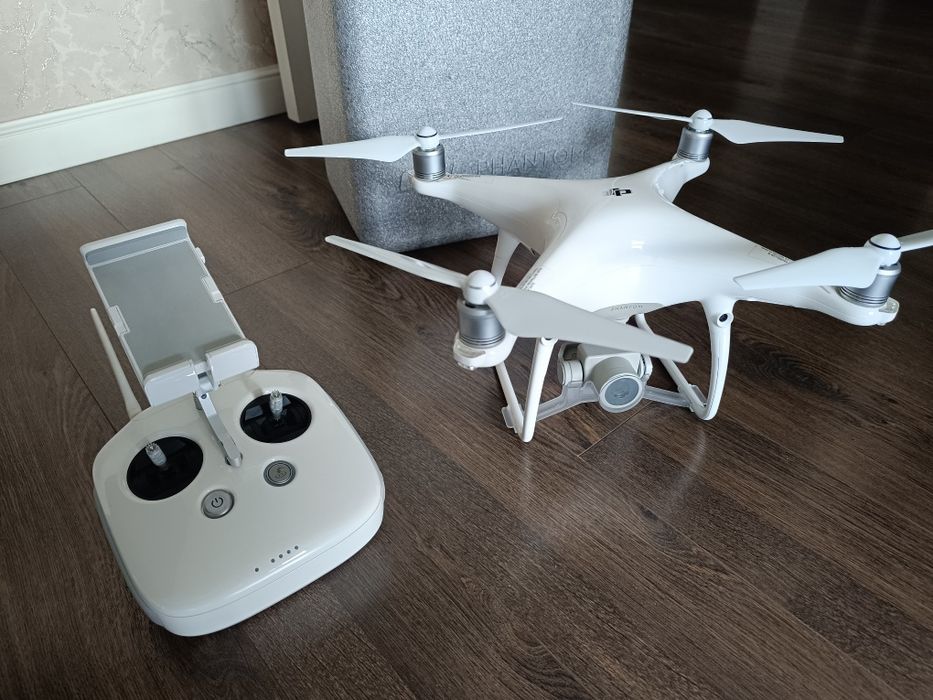 Дрон DJI Phantom 4 Advanced