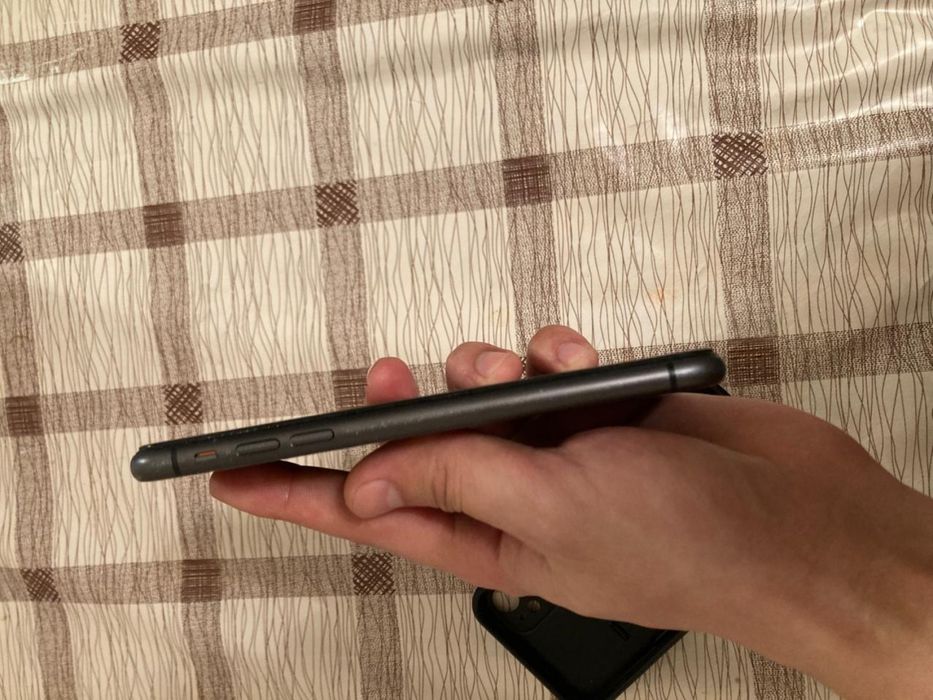 Айфон 11 сатылады