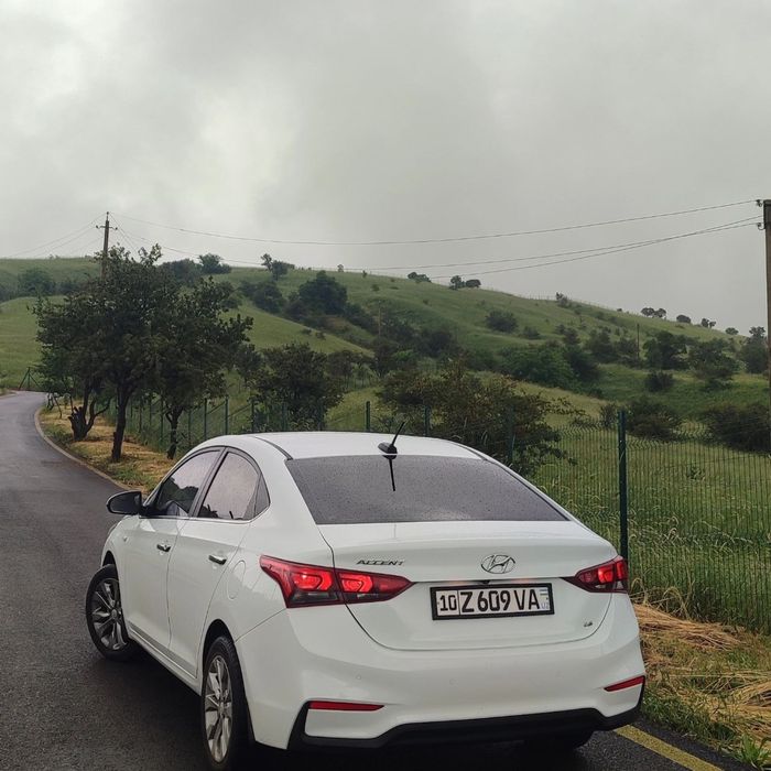Hyundai accent xolati ideal