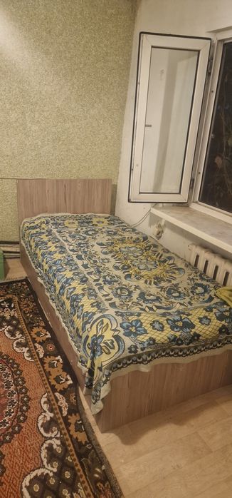 Кровати с матрасами