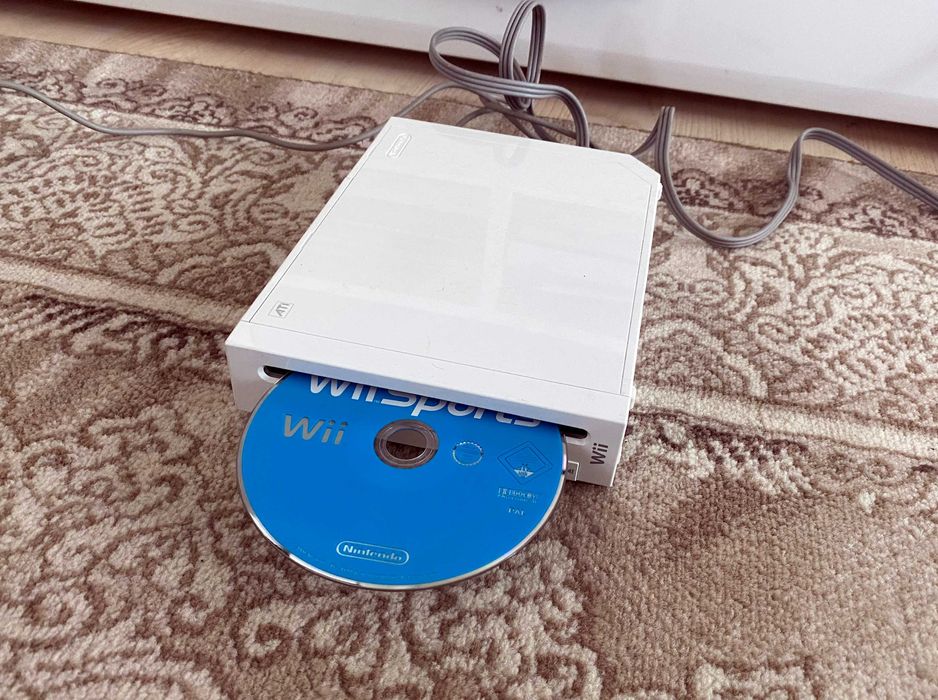 Consola Nintendo Wii alba - fara accesorii - perfect functionala