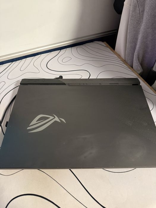 Laptop ASUS ROG G513