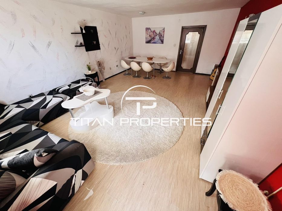 Дава се под наем Четиристаен апартамент в Бургас, Лазур - 150 кв.м за 548.25 € - Снимка #1