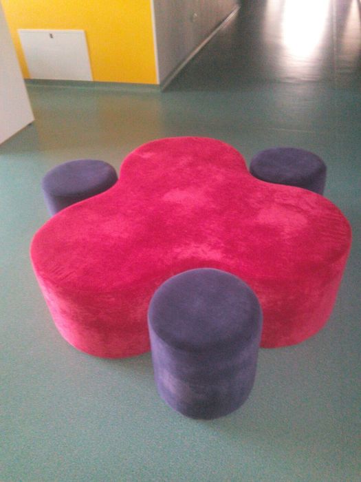 Обивка, перетяжка мягкой мебели, с гарантией!