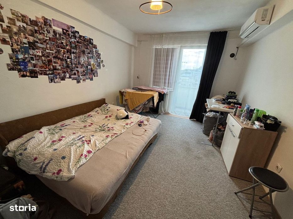 Vand apartament o camera Centru