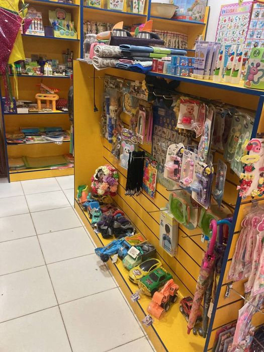 Bolalar dukoni uchun mebel