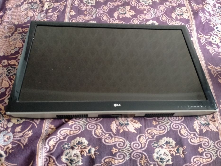 Продам телевизор LG