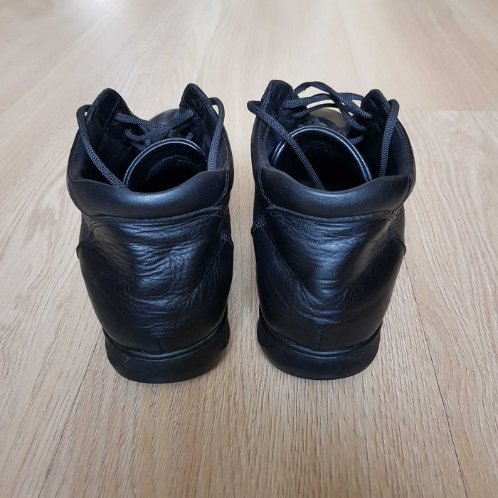 Продам мужские ботинки