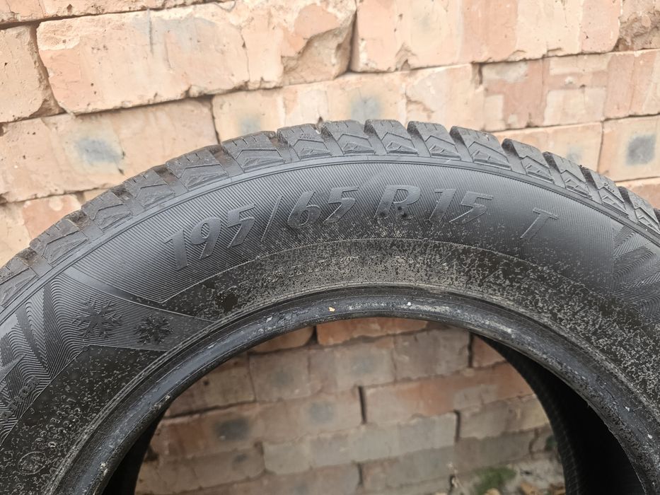 Зимние шины 195/65/15