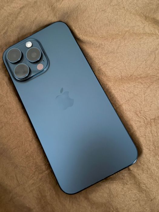 iPhone 15 pro max blue