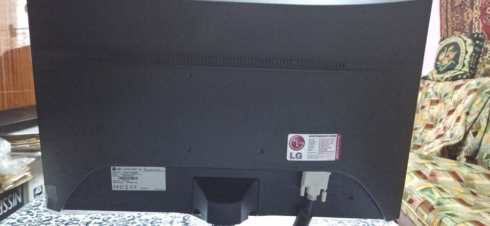 Монитор LG IPS LED