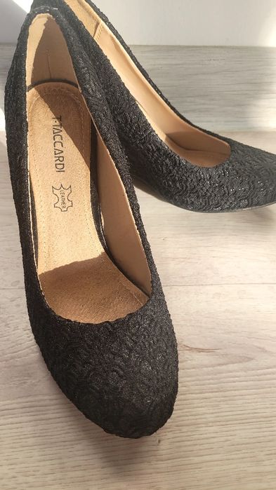 Туфли-платформа "Tacardi" қара түсте