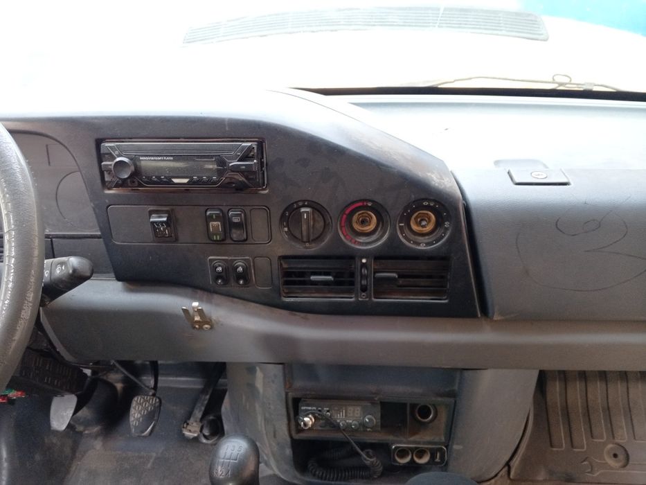 Mesrades sprintr sotiladi