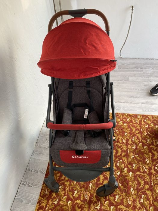 Детская прогулочная коляска