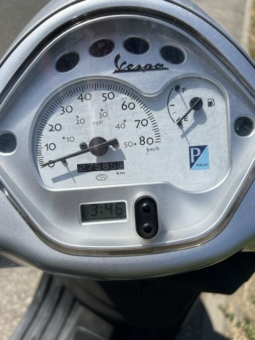 Scuter Vespa LX 50 2t