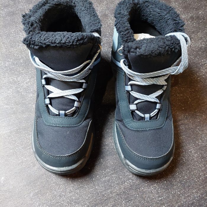 Зимни обувки 37 номер 23.5 см. стелка