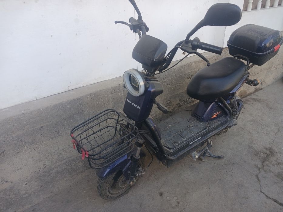 Elektro skuter sotoladi