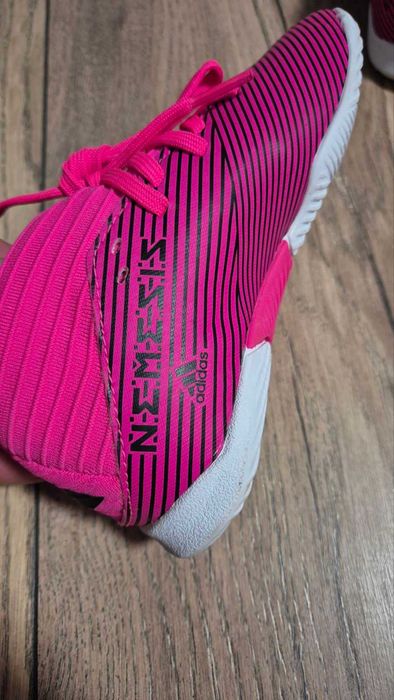 Детски Футболни обувки adidas nemeziz Размер:30