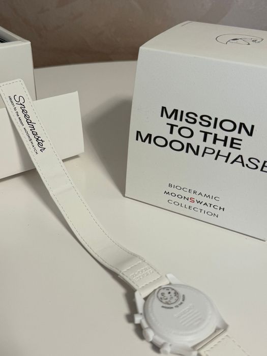 Ceas Omega x Swatch mission to the Moon Phase
