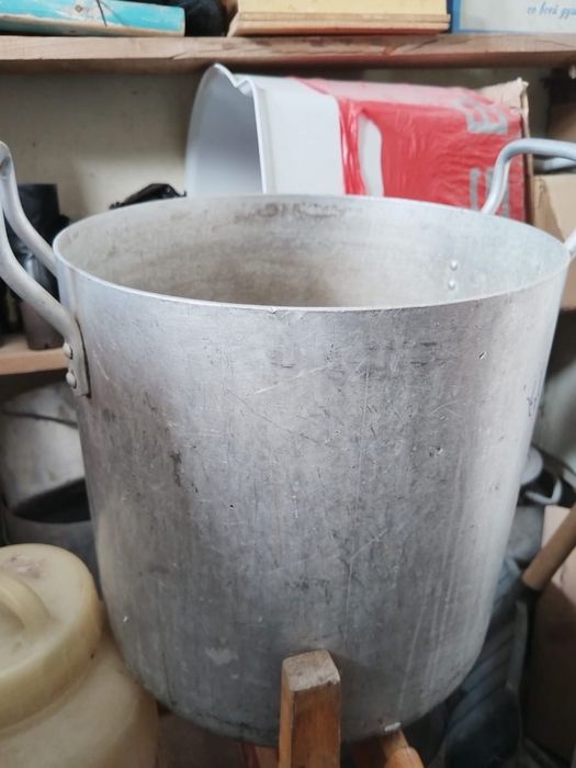 продам алюминимые кострюли и бидон