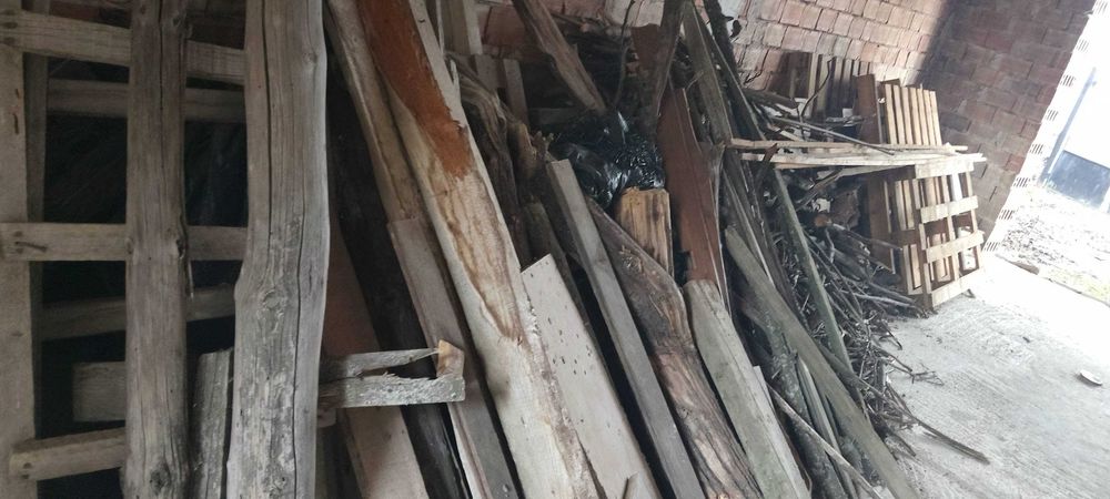 Подпалки дърва за огрев.