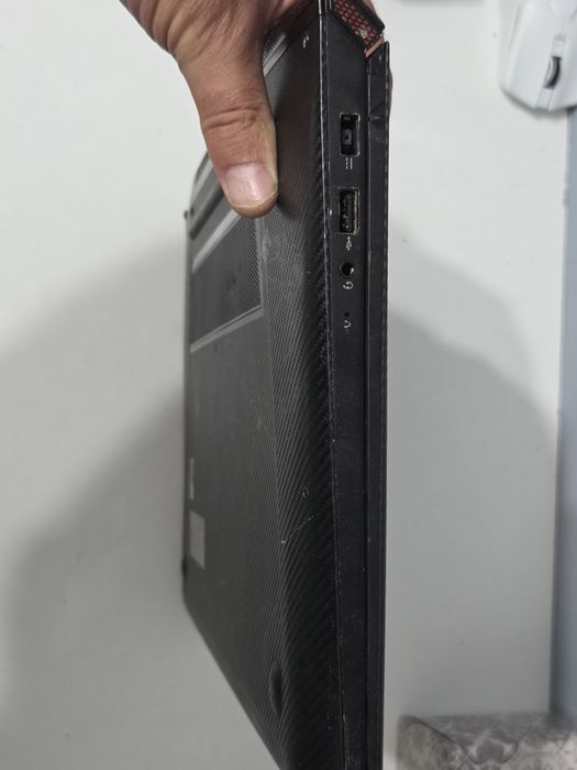 l5 6300HQ 8GB DDR4 R9 M375 4GB SSD 120