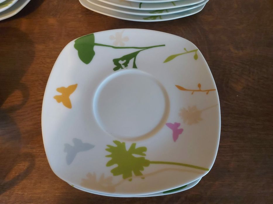 Set de masa si cafea din portelan pentru 6 persoane, 30 piese