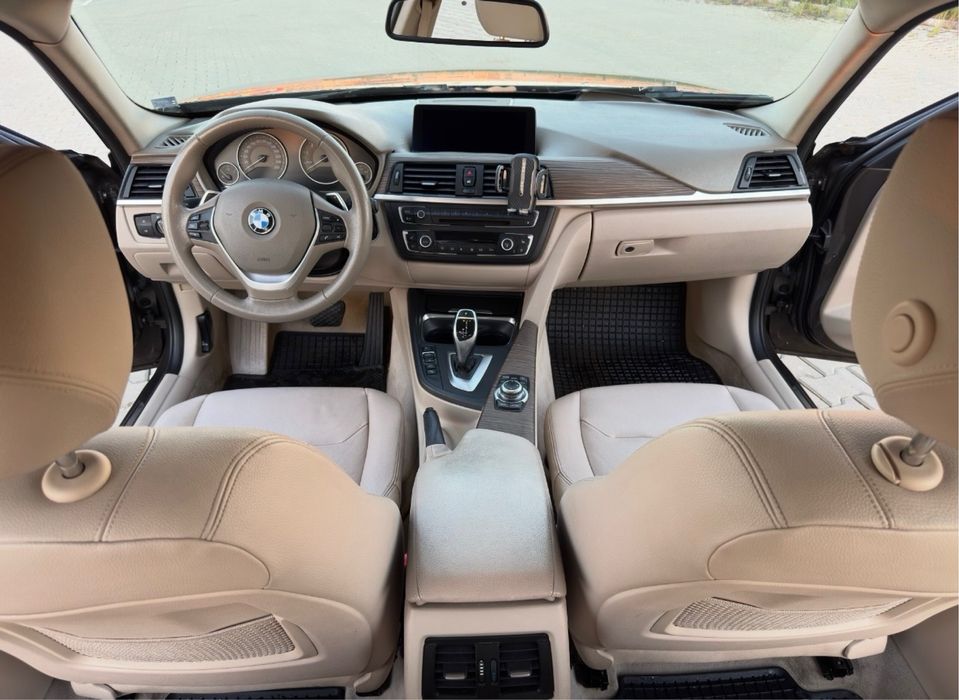 Лек автомобил BMW F30 335i