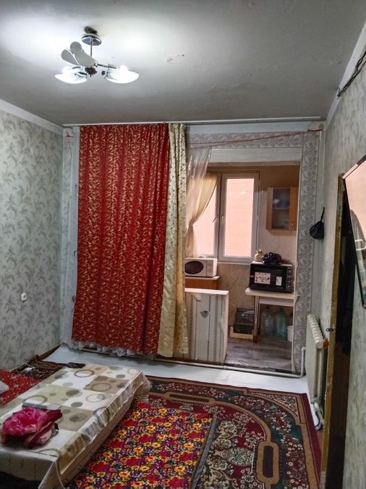 Продам  2 комнатную квартиру 4 этаж ттз1