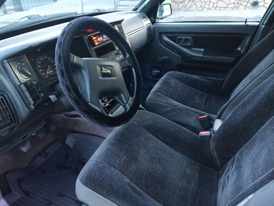 Продаю Вольво 460