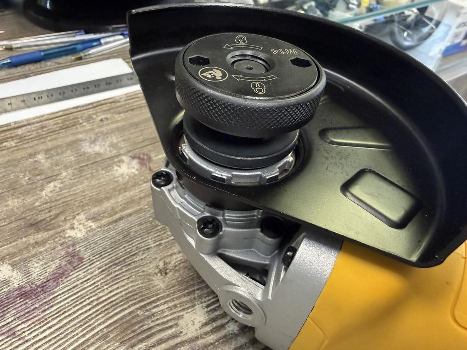Нов ъглошлайф Dewalt DWE4257