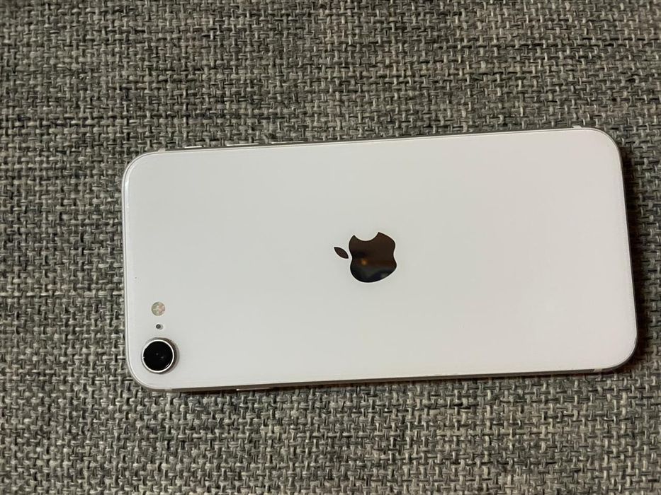 IPHONE SE б/у продаю
