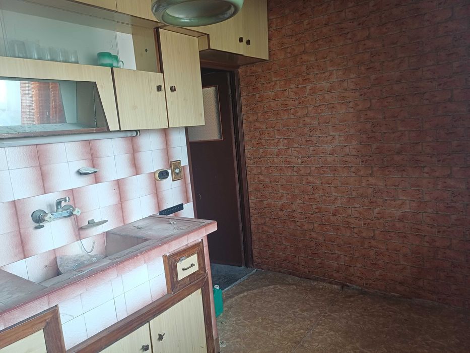 Продава се Двустаен апартамент в Луковит - 65 кв.м за 549 €/кв.м - Снимка #4